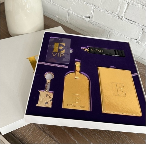 NWT Elton John Farewell Yellow Brick Rd Swag Bundle VIP Bag Set + Funko Pop NIB - Picture 4 of 17